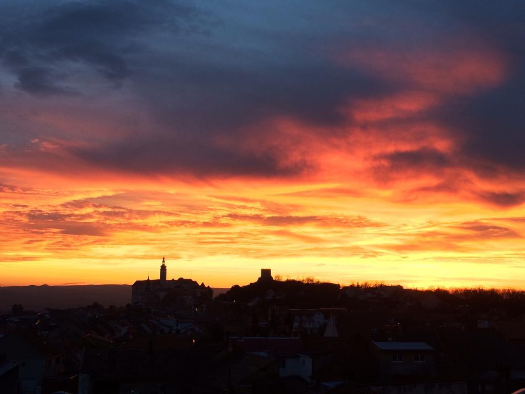 Pension Crhan Mikulov Exteriör bild