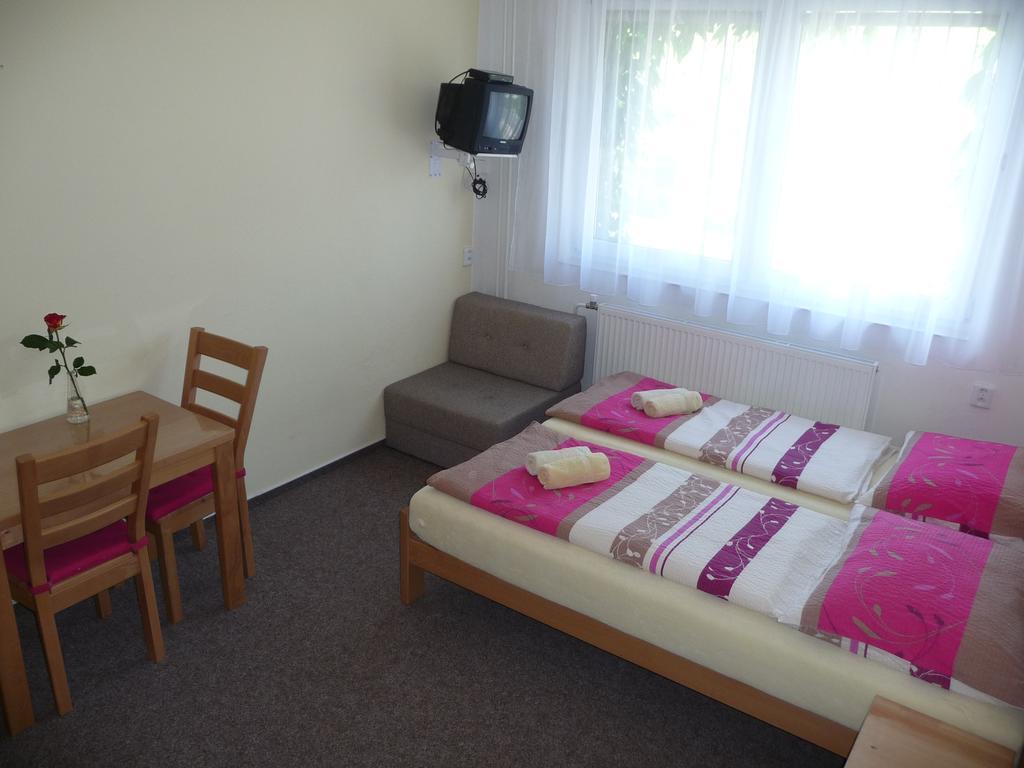 Pension Crhan Mikulov Rum bild